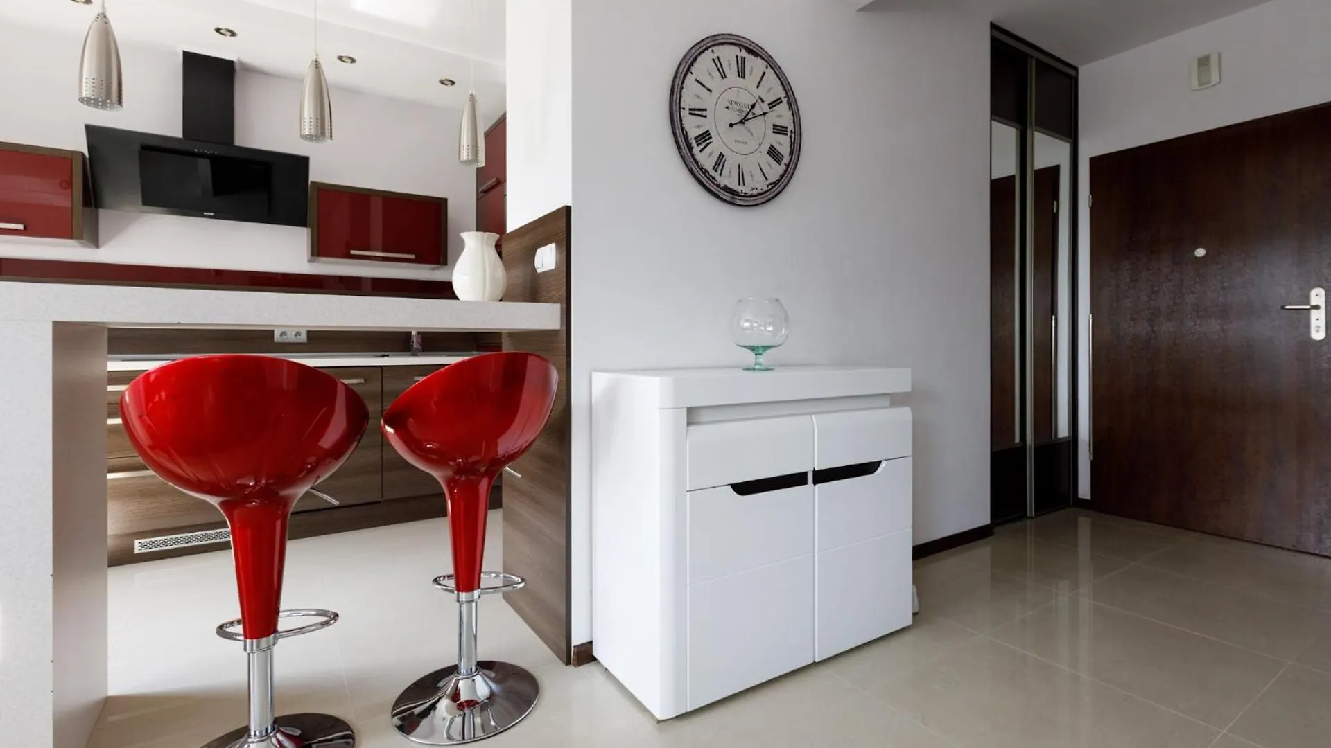 Golden Apartments Wroclaw - Two Bedrooms - Great Location&Legnicka